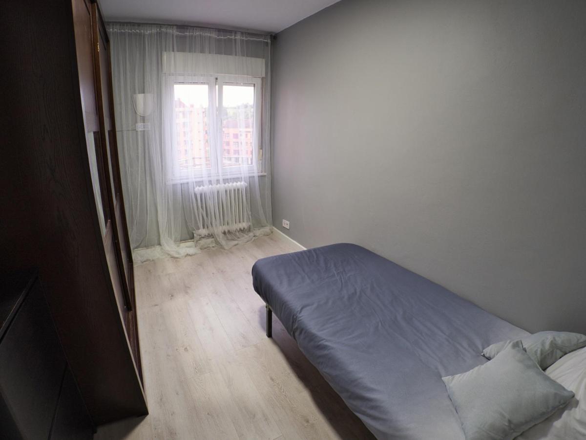 Bonito Piso Villafria Oviedo Bagian luar foto