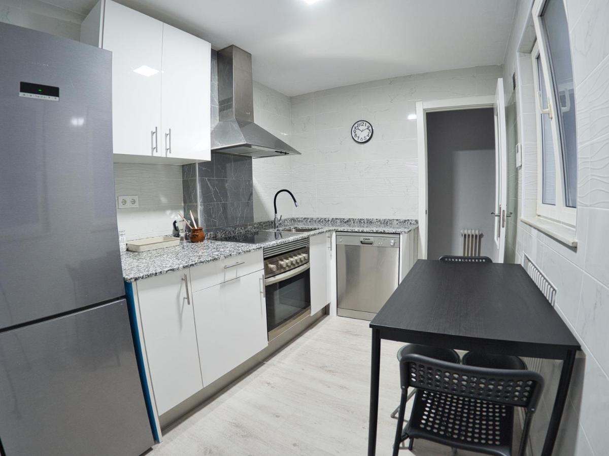Bonito Piso Villafria Oviedo Bagian luar foto