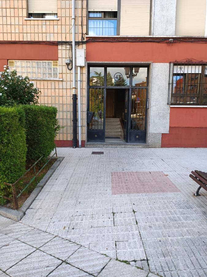 Bonito Piso Villafria Oviedo Bagian luar foto
